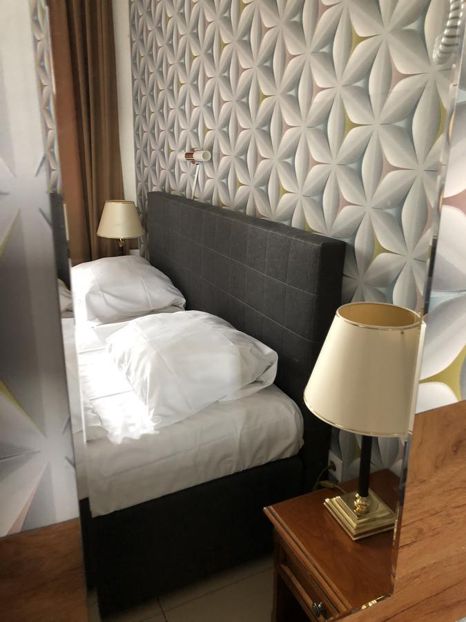 Hotel Moji Koeln Exteriör bild